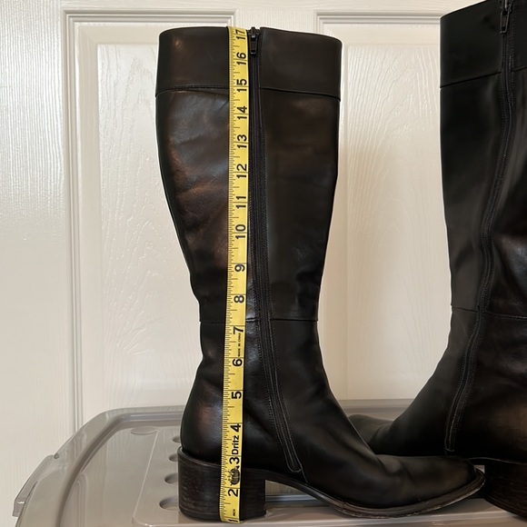 Banana Republic tall boots - Picture 6 of 7